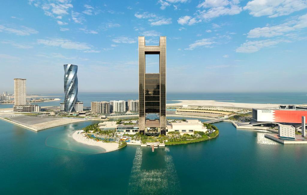 FOUR SEASONS HOTEL (FSH)